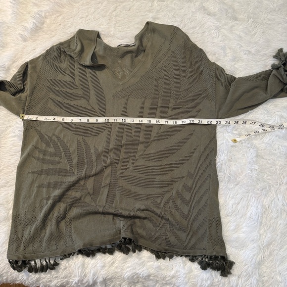 Chico's Sage Knit Top, Chico’s size 3 = 16. - Picture 6 of 9